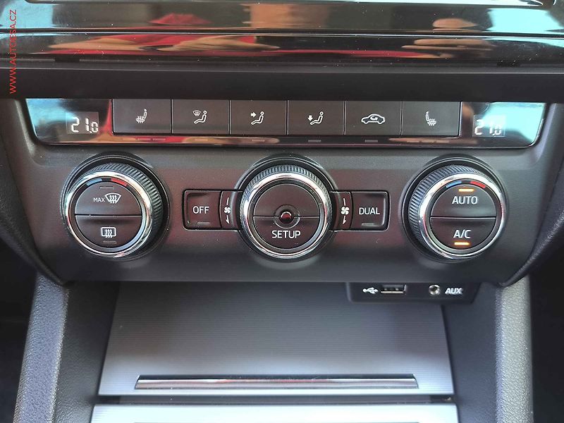 Škoda Octavia (2014) 2.0TDI, Elegance - fotka 13 z 20
