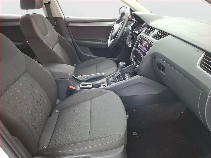 Škoda Octavia (2018) Style 1.5 TSI, Automat, ČR - fotka 9 z 19