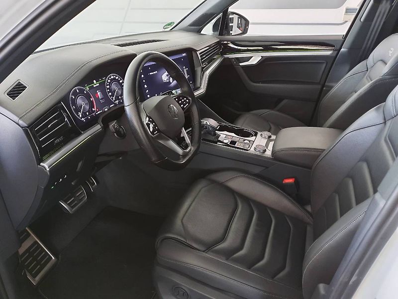 Volkswagen Touareg (2022) R-Line 3.0 TDI (210kW/285k) Ti - fotka 6 z 25