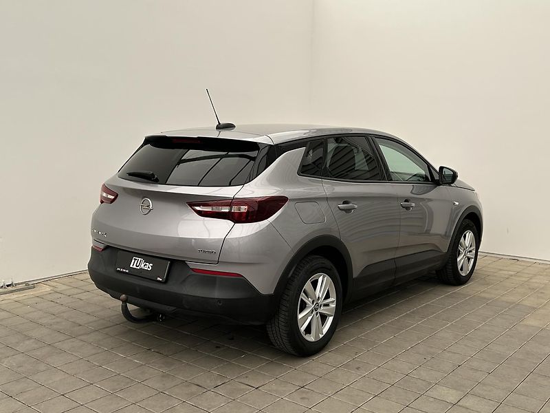 Opel Grandland 1.2 TURBO Edition - fotka 5 z 33