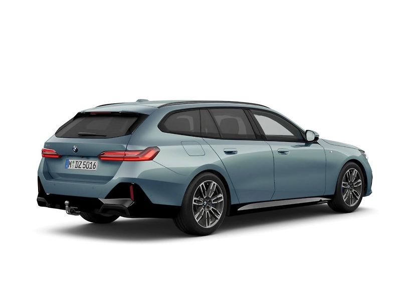 BMW Řada 5 520d xDrive Touring M-Sport - fotka 4 z 7