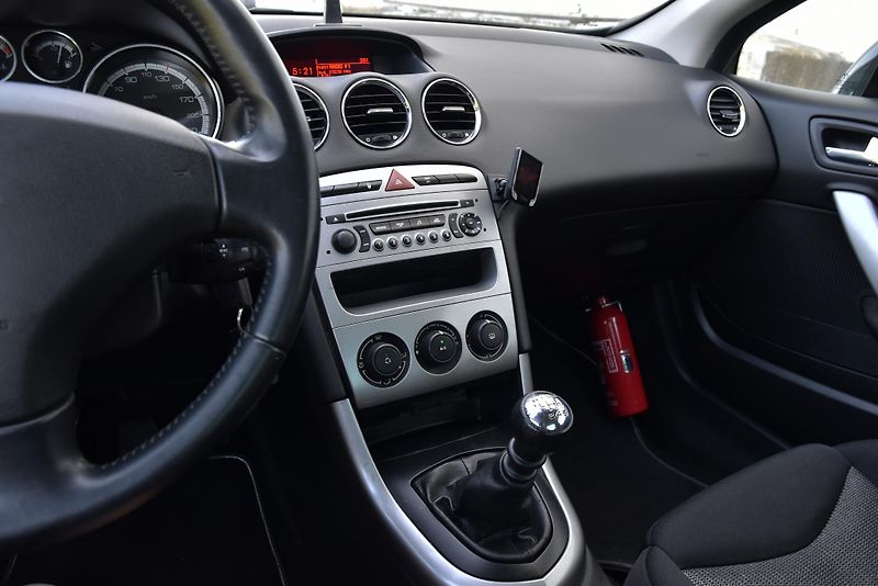 Peugeot 308 CC 1.6 HDi 6st,KLIMA,TEMP,ALU - fotka 21 z 41