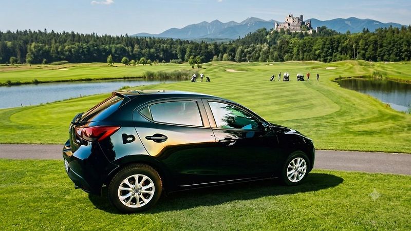 Mazda 2 1.5  66kw  facelit max.výbava - fotka 33 z 45