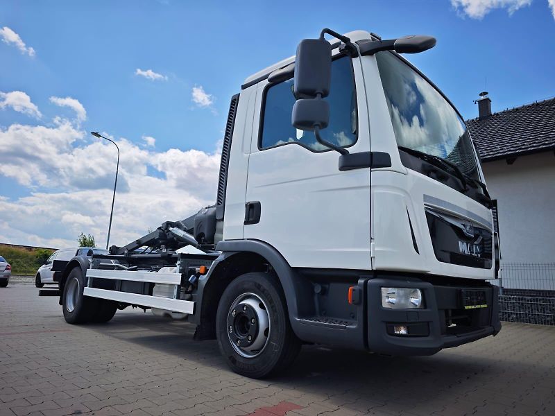 MAN TGL 12.220, NOVÝ 8t  hákový nosič - fotka 1 z 24