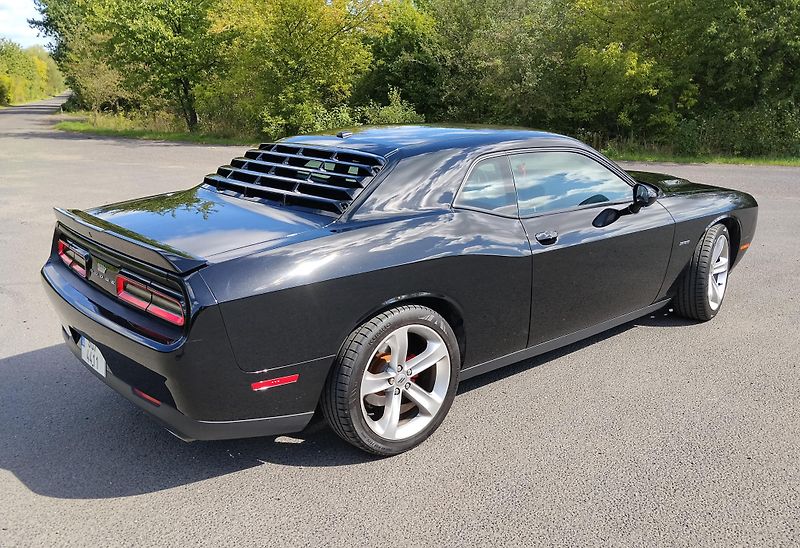 Dodge Challenger (2018) HEMI 5,7 manuál - fotka 3 z 20