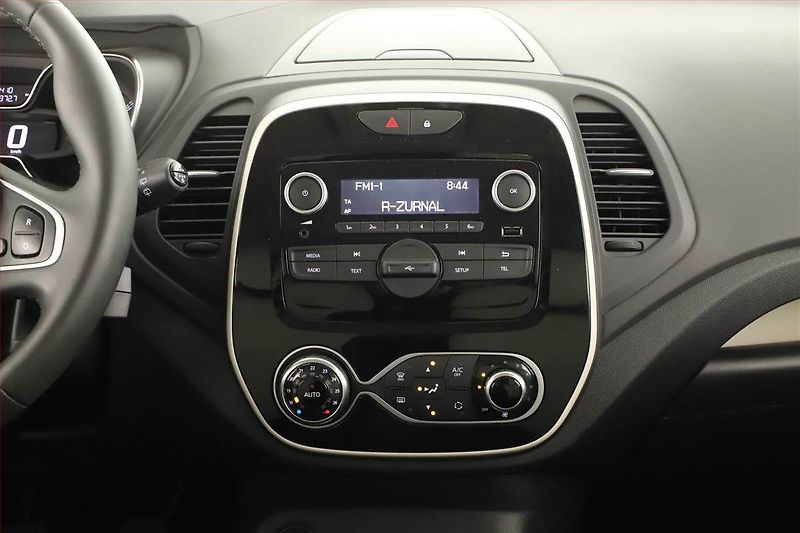 Renault Captur (2018) 0.9 TCe, Serv.kniha, Tempomat - fotka 9 z 15