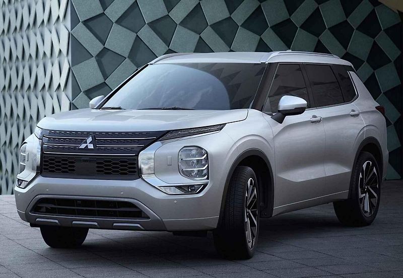 Mitsubishi Outlander.
