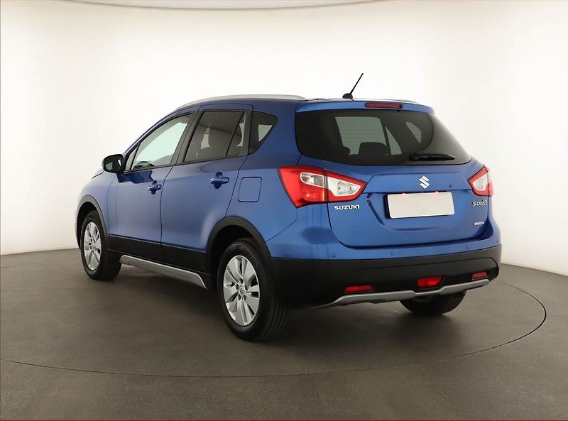 Suzuki SX4 S-Cross (2014) 1.6 DDiS AllGrip, 4X4 - fotka 4 z 14