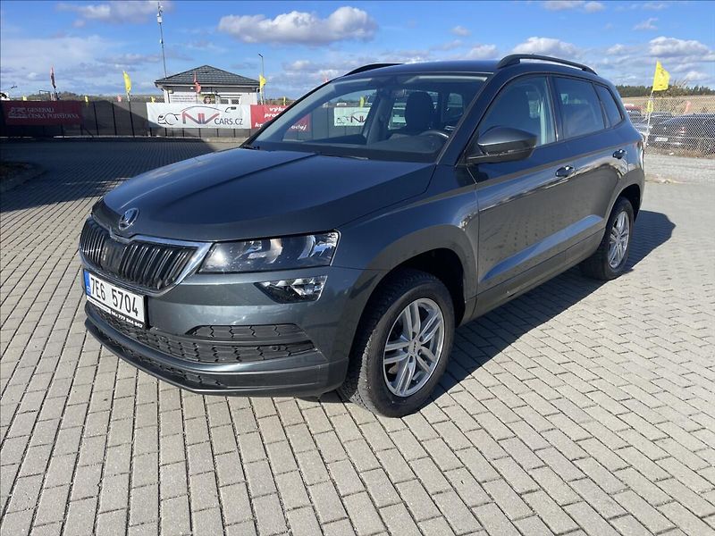 Škoda Karoq 1,0 TSi 85kw Style Tažné GPS - fotka 1 z 34