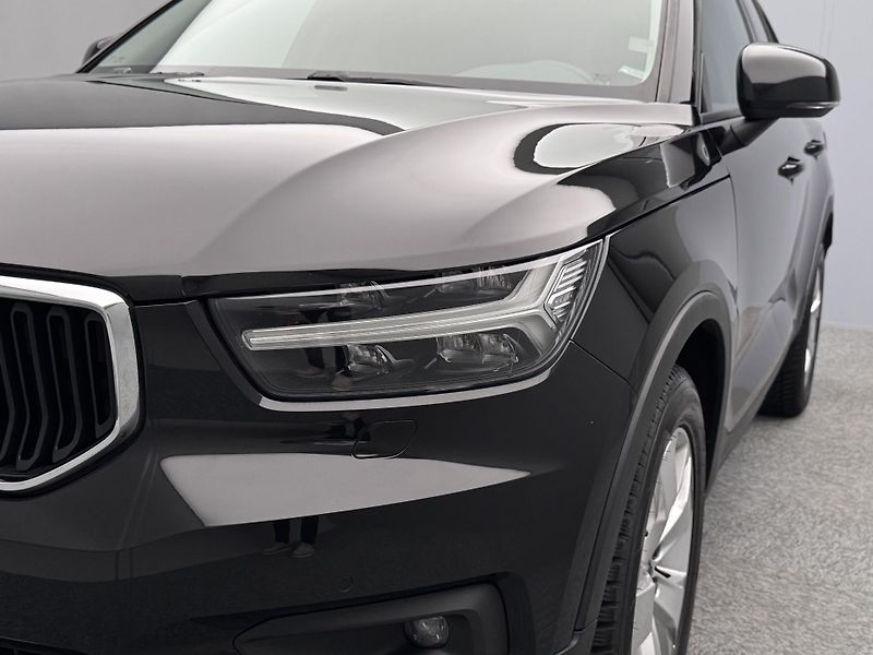 Volvo XC40 T5 AWD MOMENTUM PRO AUT - fotka 18 z 41