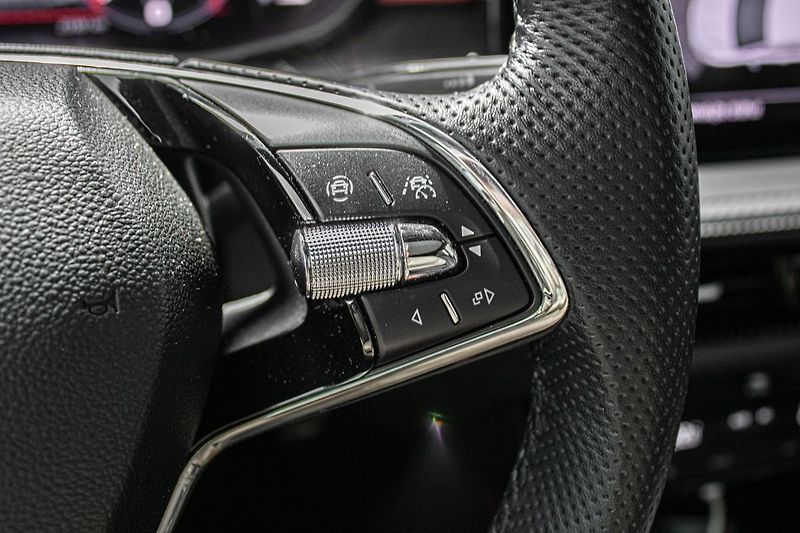 Škoda Fabia Monte Carlo - fotka 21 z 37