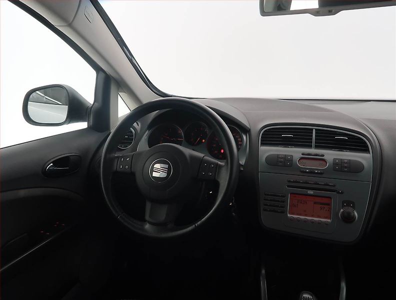 Seat Altea (2007) 1.6, Tempomat, Park. senzory - fotka 7 z 18