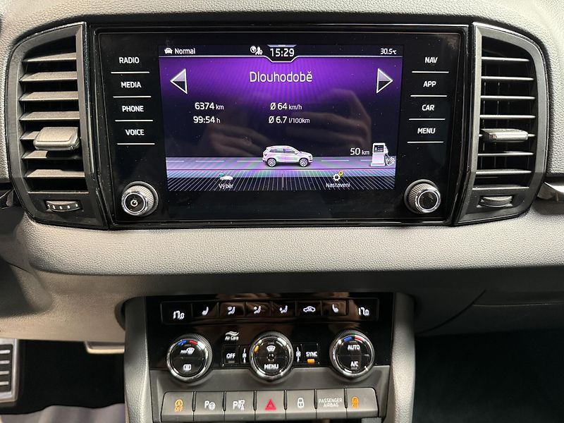 Škoda Karoq 1.5 TSI 110kW Sportline DSG - fotka 7 z 14