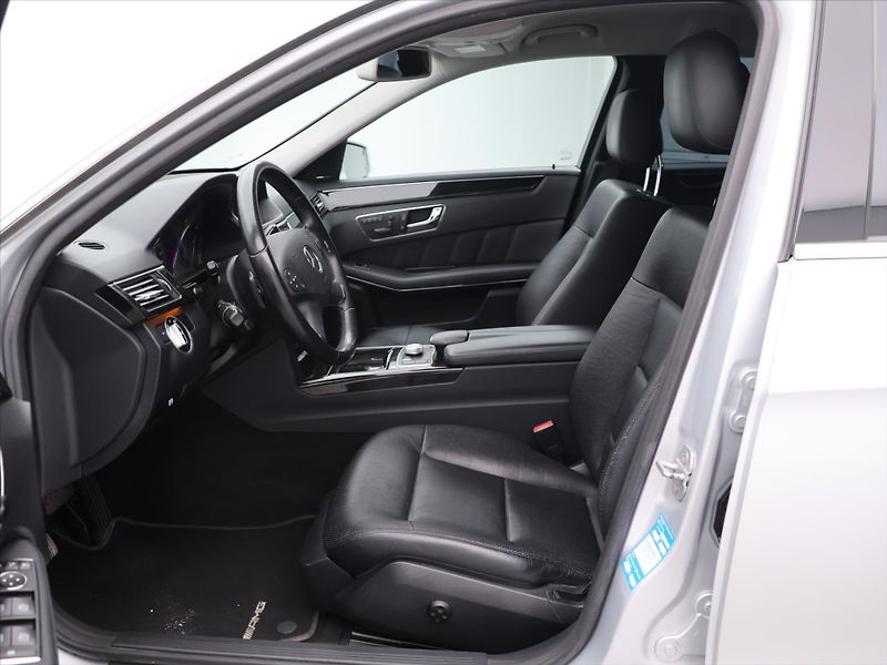 Mercedes-Benz Třídy E 3,0 350CDI 170kW CZ Avantgarde - fotka 12 z 35