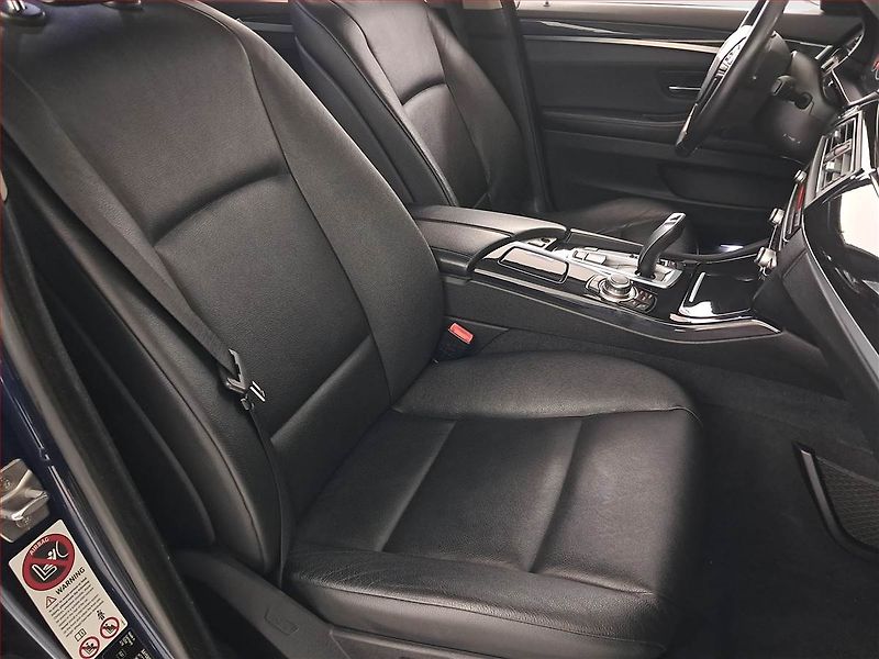 BMW Řada 5 (2012) 520d, Automat, Kůže, Navi - fotka 9 z 23