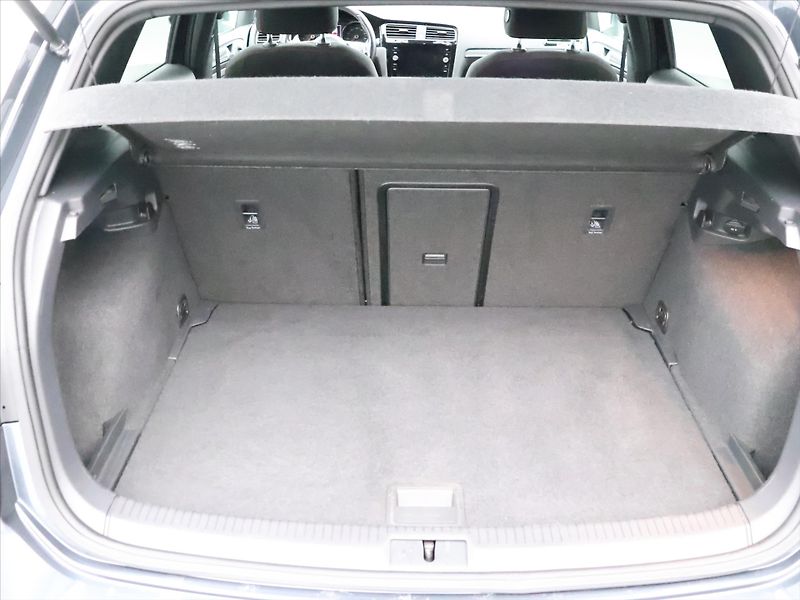 Volkswagen Golf 2,0 TSI GTI 169kW DSG Matrix - fotka 9 z 28