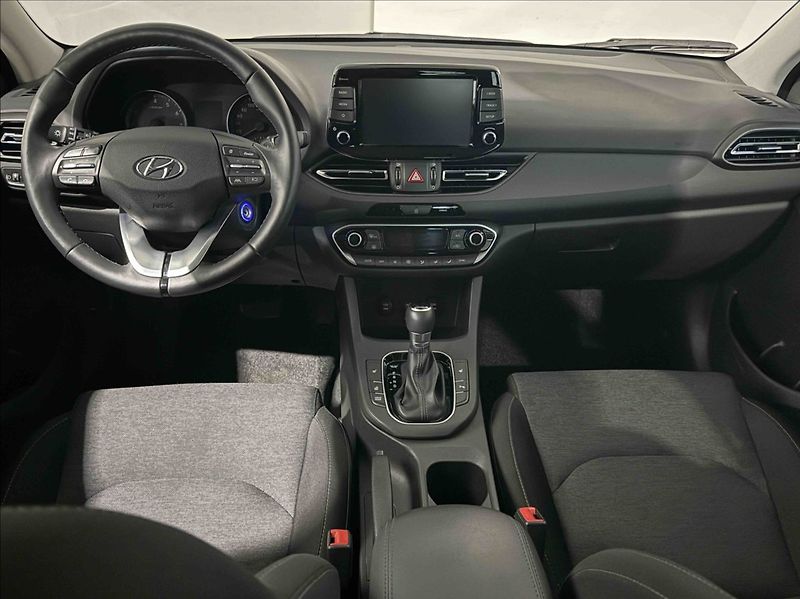Hyundai i30 1,0 T-GDI SMART AT - fotka 7 z 19