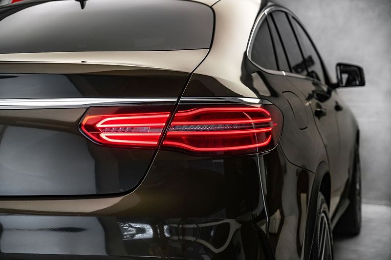 Mercedes-Benz GLE panorama, asistenty - fotka 10 z 23