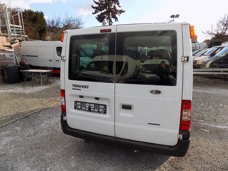 Ford Transit 2,2 TDCI SWB 300 TREND 9 MÍST - fotka 14 z 43