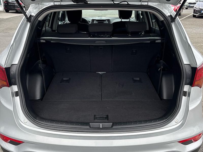 Hyundai Santa Fe SUV - fotka 10 z 23