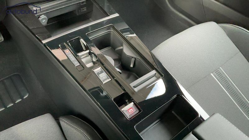 Opel Astra 1,2 GS Automatik digital Cockp - fotka 4 z 5