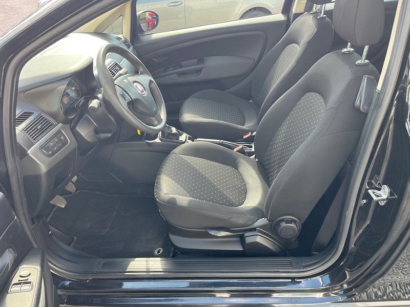 Fiat Punto (2008) 1.4 i Klima - fotka 7 z 18