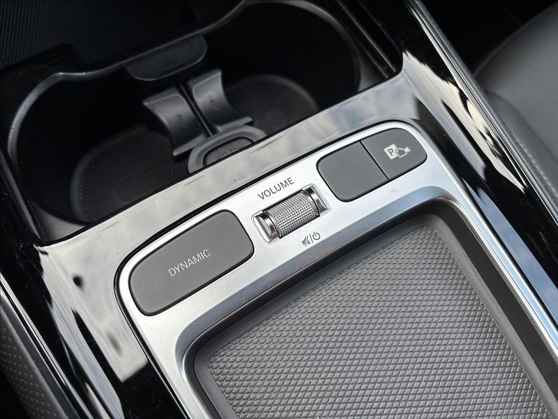 Mercedes-Benz GLB 2,0 200d 110kW 4Matic DCT - fotka 37 z 45