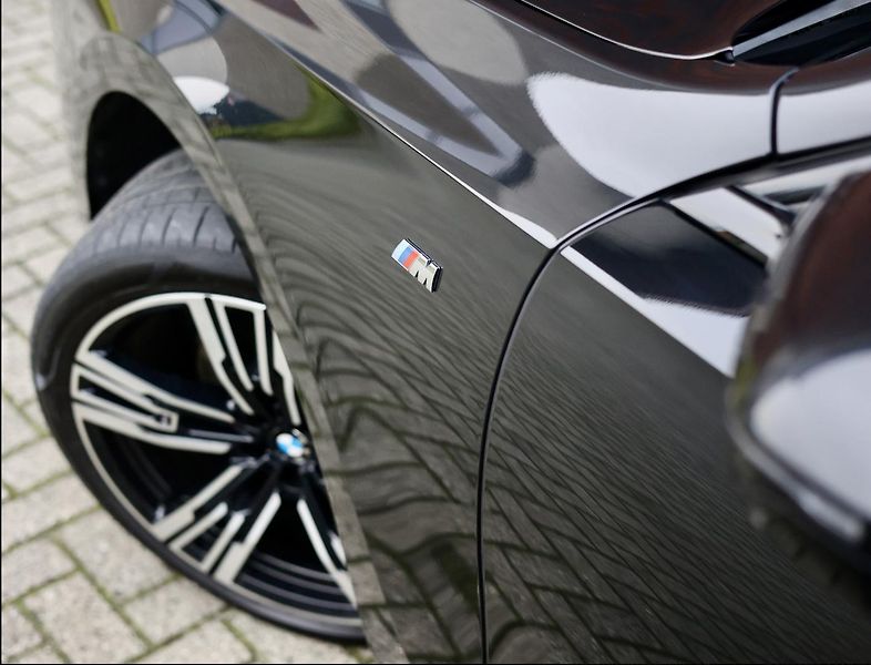 BMW Řada 7 (2023) 740d M SPORT xDrive - fotka 5 z 48