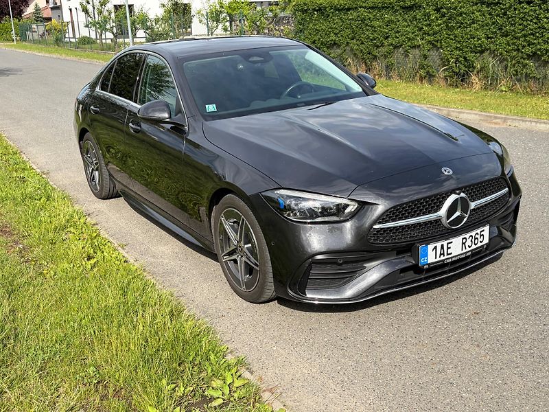 Mercedes-Benz Třídy C C220d 4M AMG PAck DIGITALLight - fotka 2 z 11