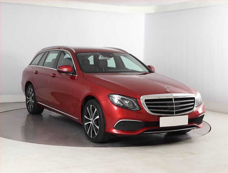 Mercedes-Benz Třídy E (2019) E 220 d - fotografie inzerátu