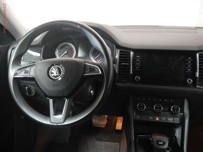 Škoda Kodiaq (2017) 1.4TSi, 2.maj,ČR, DSG, kamera - fotka 13 z 29