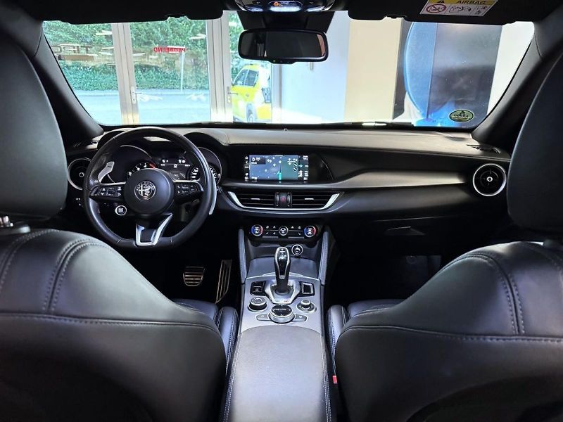 Alfa Romeo Stelvio (2022) 2.2 JTDm 210k AT8 ZF Q4 4x4 Ve - fotka 19 z 21