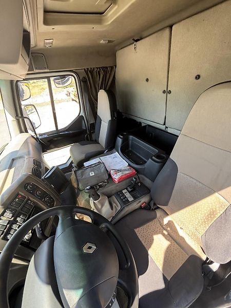 Renault Premium DXI LANDER D 410.26 PR 6x4 E5 - fotka 16 z 21