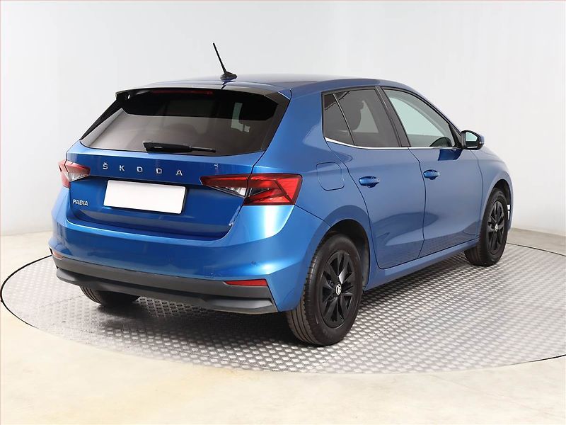 Škoda Fabia (2022) 1.0 TSI, Automat, ČR,1.maj - fotka 5 z 16