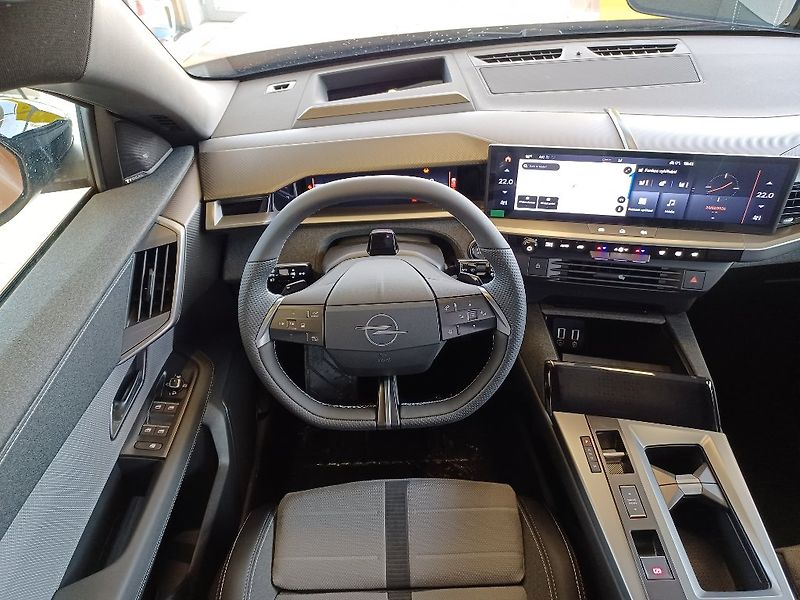 Opel Grandland (2026) Ultimate Hybrid 1,2T 145k AT - fotka 24 z 36