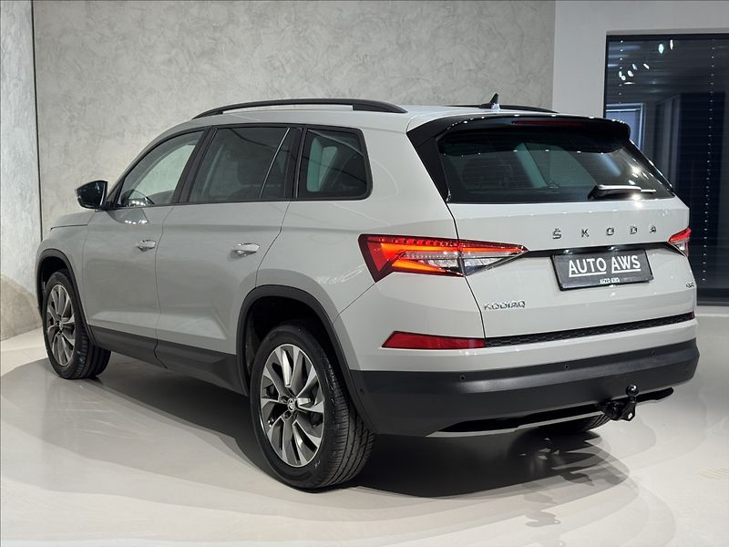 Škoda Kodiaq 2,0 TDi  DSG 4x4 Tour Assist K - fotka 9 z 48
