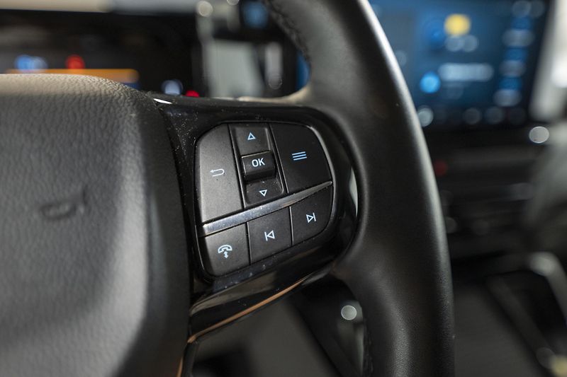 Ford Tourneo Custom 2.0 EcoBlue 125 kW 4x4 - fotka 24 z 53