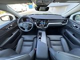 Volvo V60 B4 FWD PLUS DARK // 1. Maj. - náhled 16