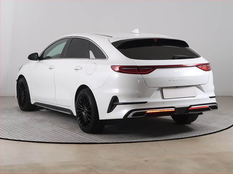 Kia Pro_Ceed (2022) 1.5 T-GDI - fotka 4 z 19