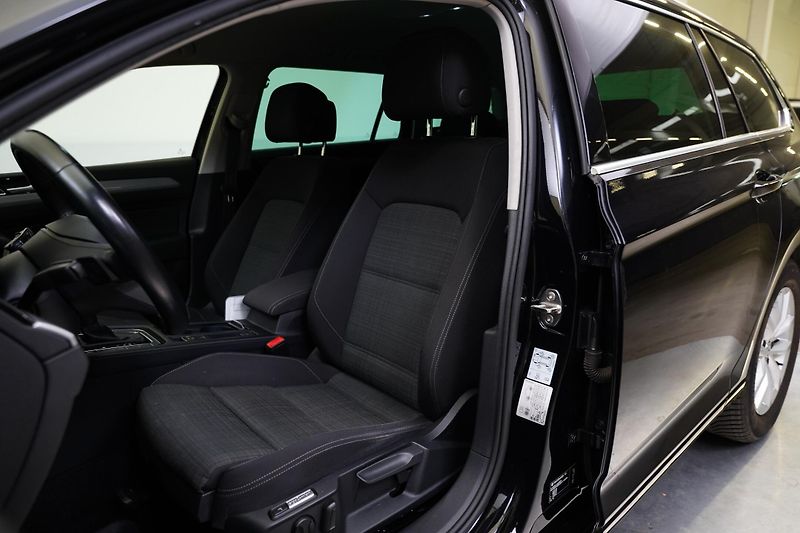 Volkswagen Passat - fotka 11 z 26