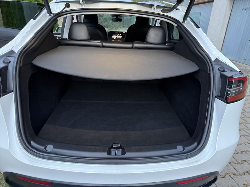 Tesla Model Y (2023) Performance -Hardware 4- FSD- - fotka 16 z 19