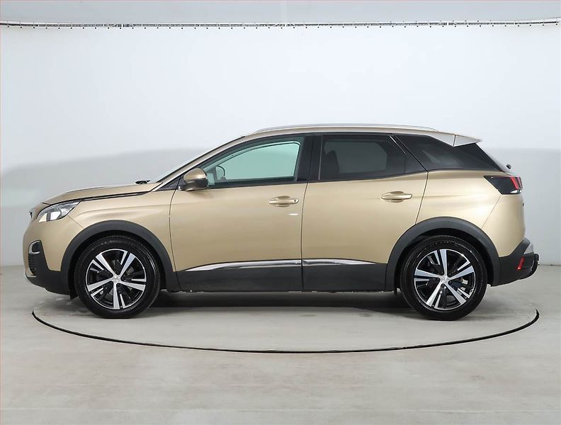 Peugeot 3008 (2018) Allure 1.6 BlueHDi, Automat - fotka 3 z 21