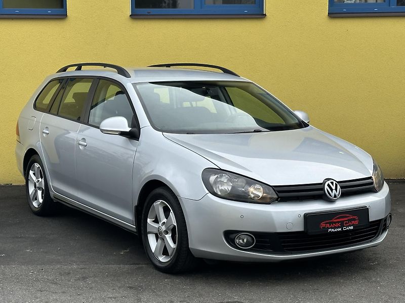 Volkswagen Golf (2012) KOMBI 1.6TDI/77kW *KLIMA*1.Maj - fotka 2 z 30
