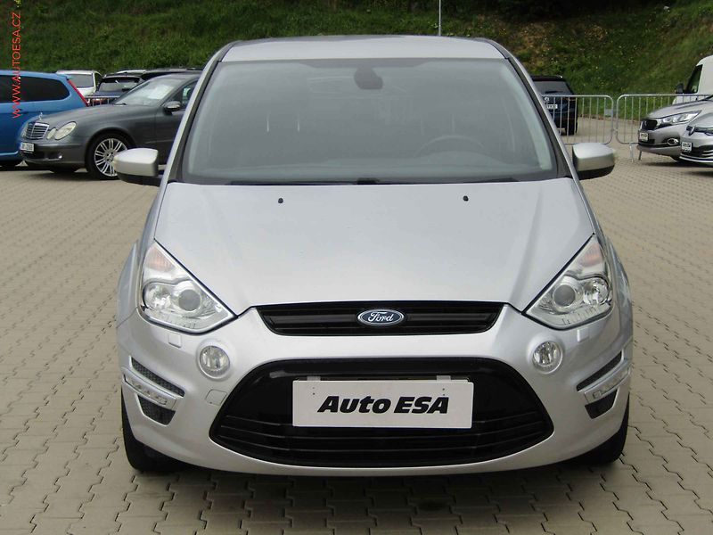 Ford S-MAX (2013) 2.0 TDCi, AC, výhřev sed. - fotka 2 z 19