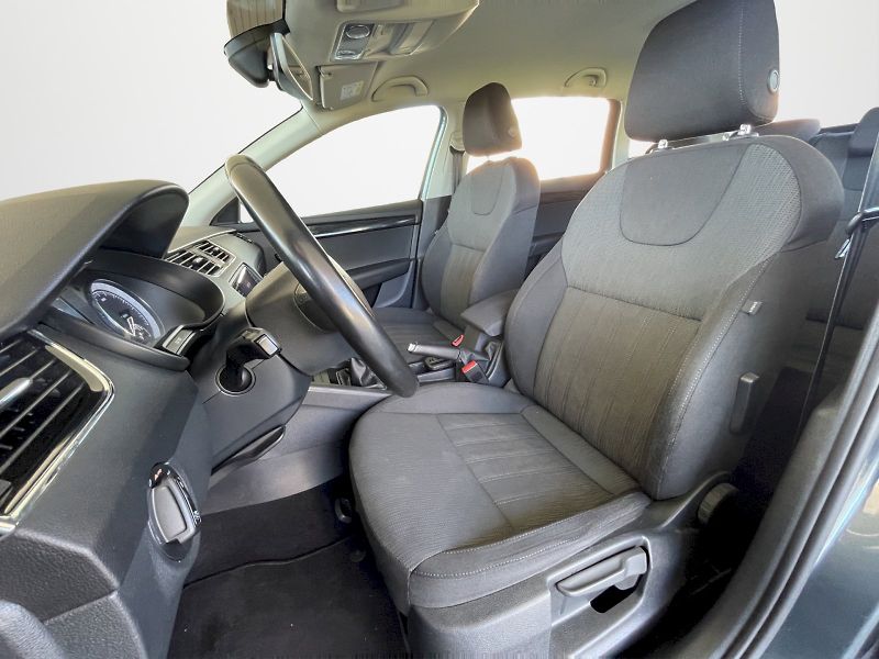 Škoda Octavia (2018) 2.0 TDI 110kW Style Plus combi - fotka 24 z 33
