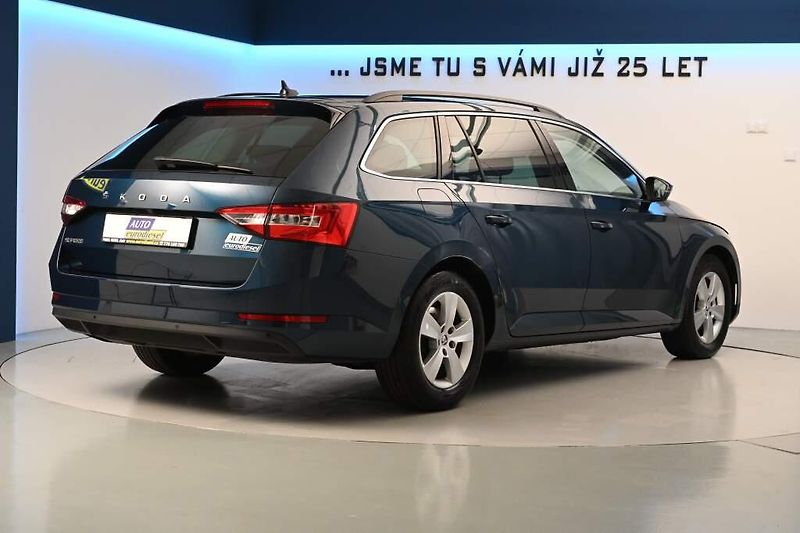 Škoda Superb (2022) 2.0 LED DSG ACC Virtual Kamera - fotka 5 z 34