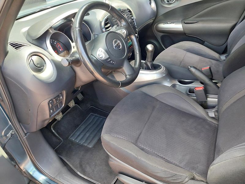 Nissan Juke (2012) TEKNA 1.6 - fotka 14 z 41