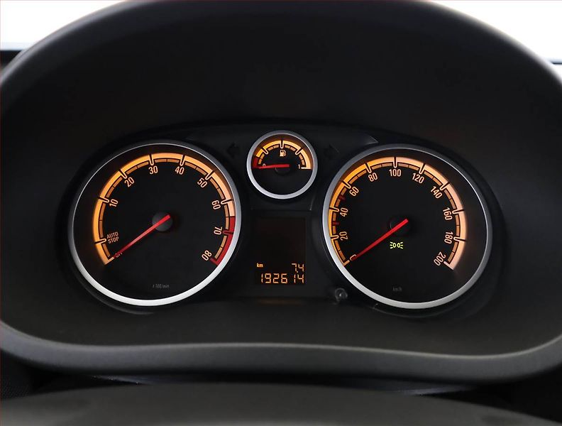 Opel Corsa (2013) 1.2 , po STK, jezdí výborně - fotka 8 z 11