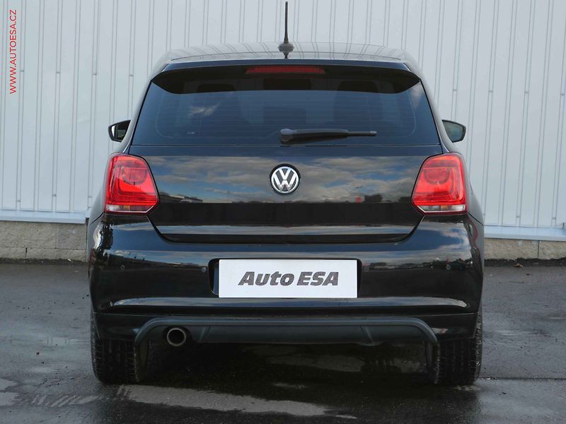 Volkswagen Polo (2012) 1.6 TDi, R-Line - fotka 5 z 21