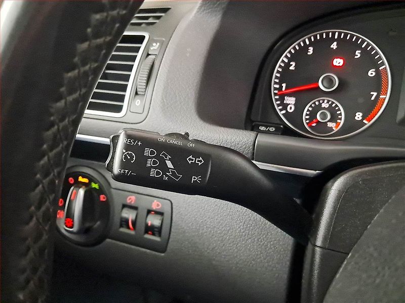 Volkswagen Touran (2013) 1.4 TSI, 7 míst, Tempomat - fotka 22 z 22